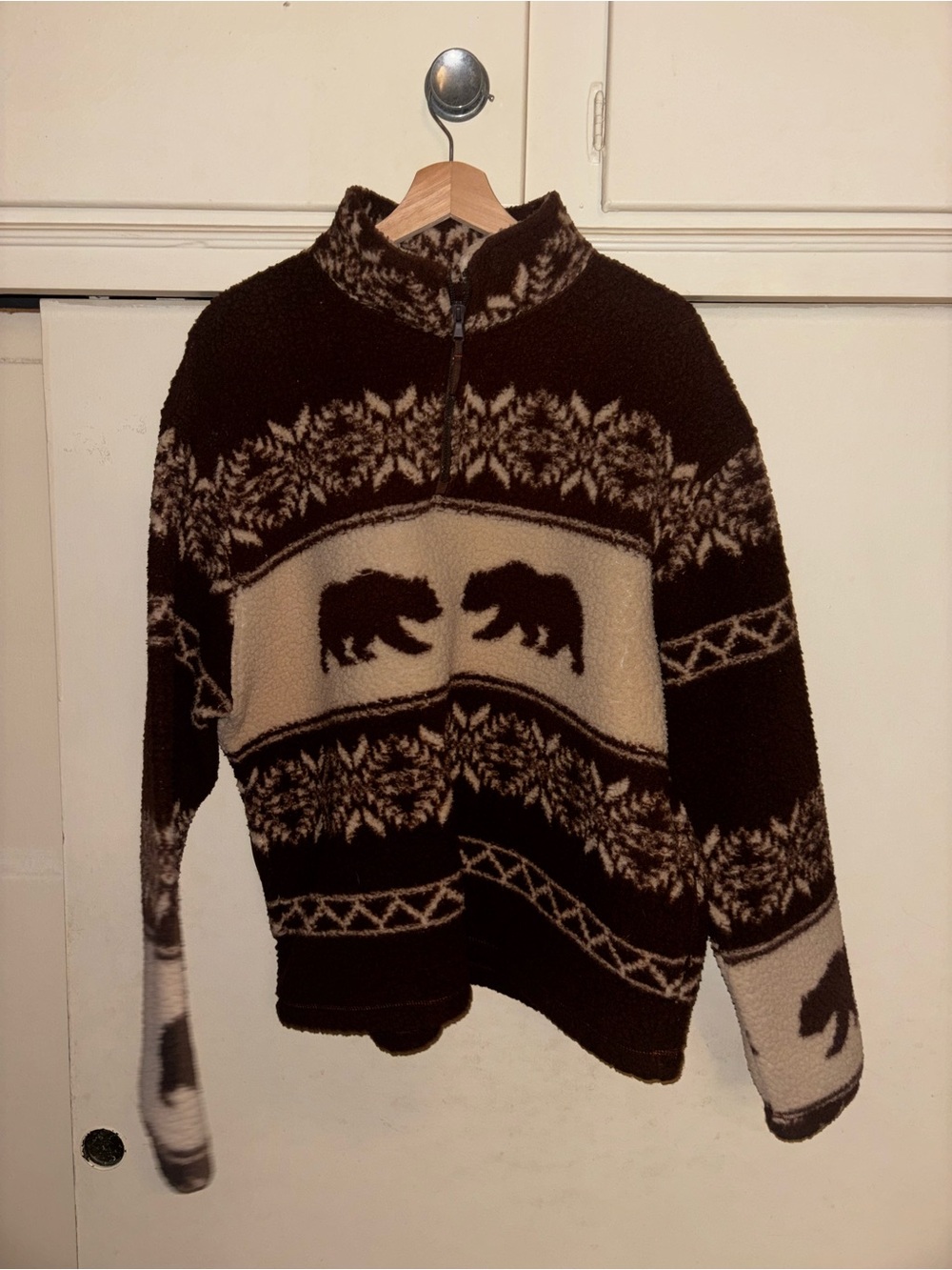 Old Navy Men's L Fleece Bear 1/4 Zip Mock Neck Sweater